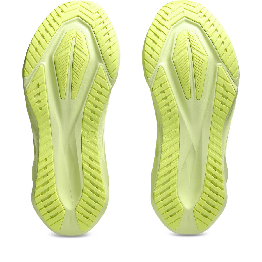 Asics Novablast 5 Lite Show