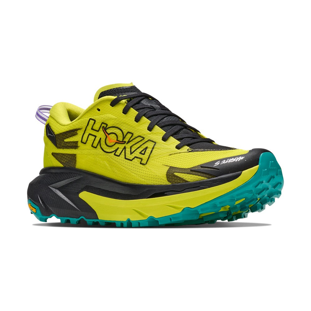 Zapatilla de trail running Hoka One One Mafate 5 amarillo y negro, perfil lateral con logo Hoka destacado
