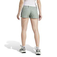 Cargar imagen en el visor de la galería, Adidas pantalón corto Terrex Multi trail running 5&quot;
