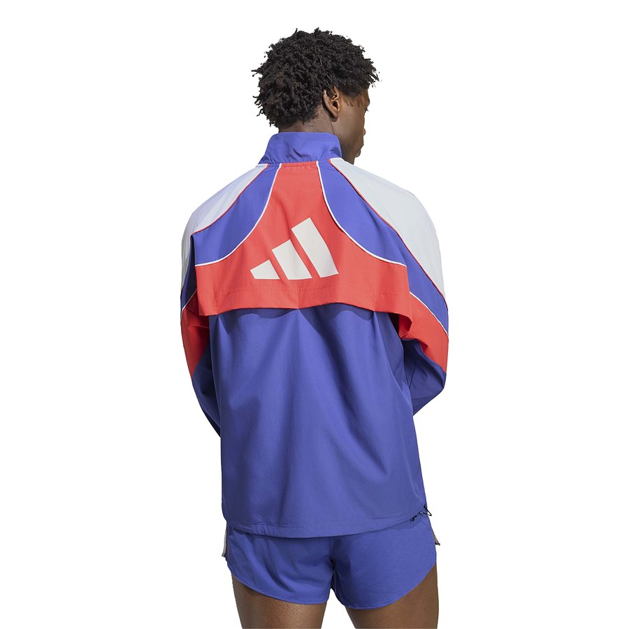 Chaqueta Adidas Adizero Archive azul y roja para hombre, vista trasera con logotipo de adidas