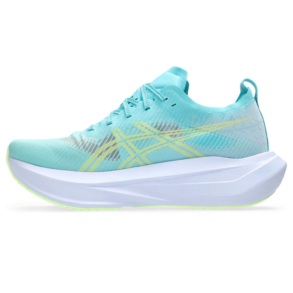 Zapatilla de running Asics Megablast turquesa lila, vista lateral interior con mediasuela FF Turbo