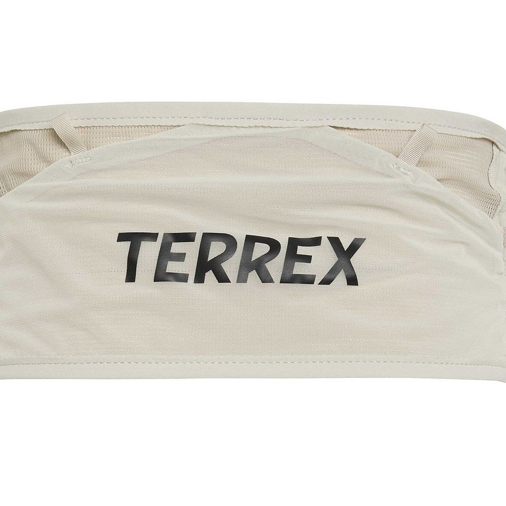 Cinturón Adidas Terrex Xperior Beige, detalle del frontal con logo Terrex y bolsillo de malla