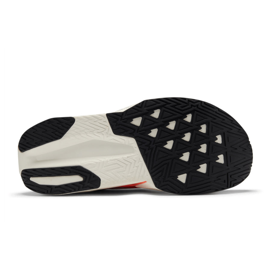 New Balance FuelCell Rebel V5 Naranja